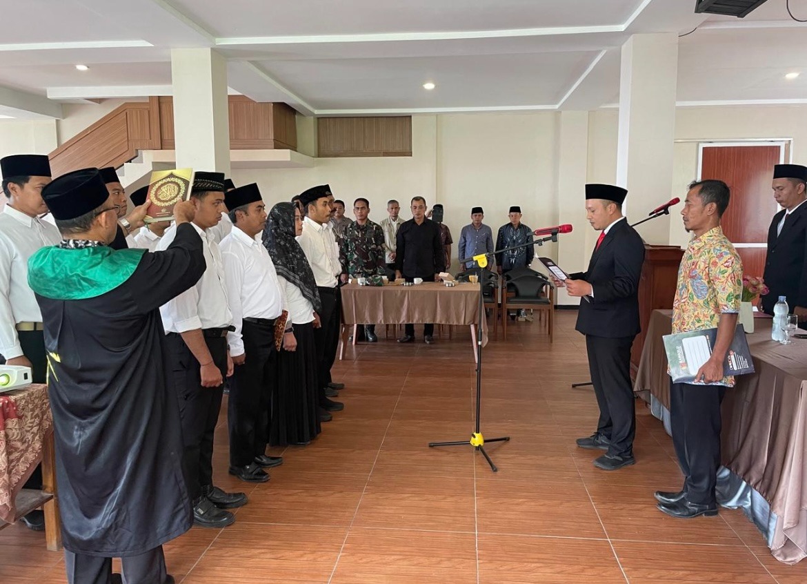 Bawaslu Karanganyar Hadiri Pelantikan PKD