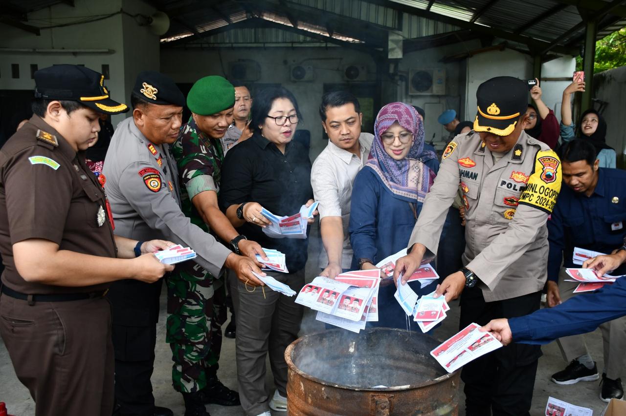 Bawaslu Lakukan Pengawasan Pemusnahan Logistik Surat Suara Pemilihan