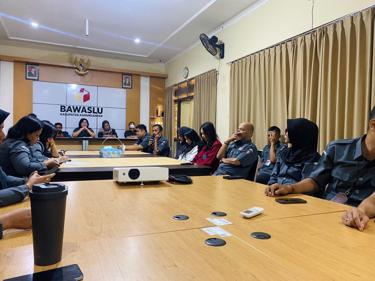 Rapat Internal Pengelolaan Data dan Penyusunan DIP