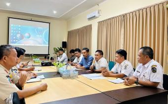 Rapat Koordinasi Bawaslu Karanganyar dengan pihak terkait dalam persiapan penertiban APS yang melanggar