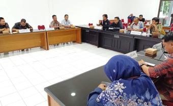 Bawaslu Karanganyar Koordinasi Dengan Stakeholder Perihal APK