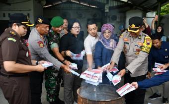 Bawaslu Lakukan Pengawasan Pemusnahan Logistik Surat Suara Pemilihan